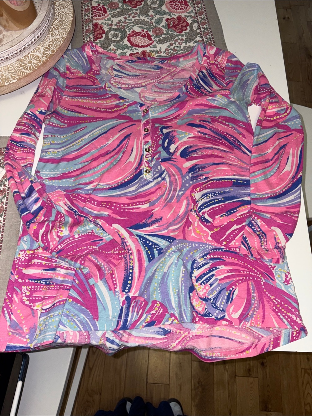 Lilly Pulitzer Vibrant Pink Swirl Henley Top size xs